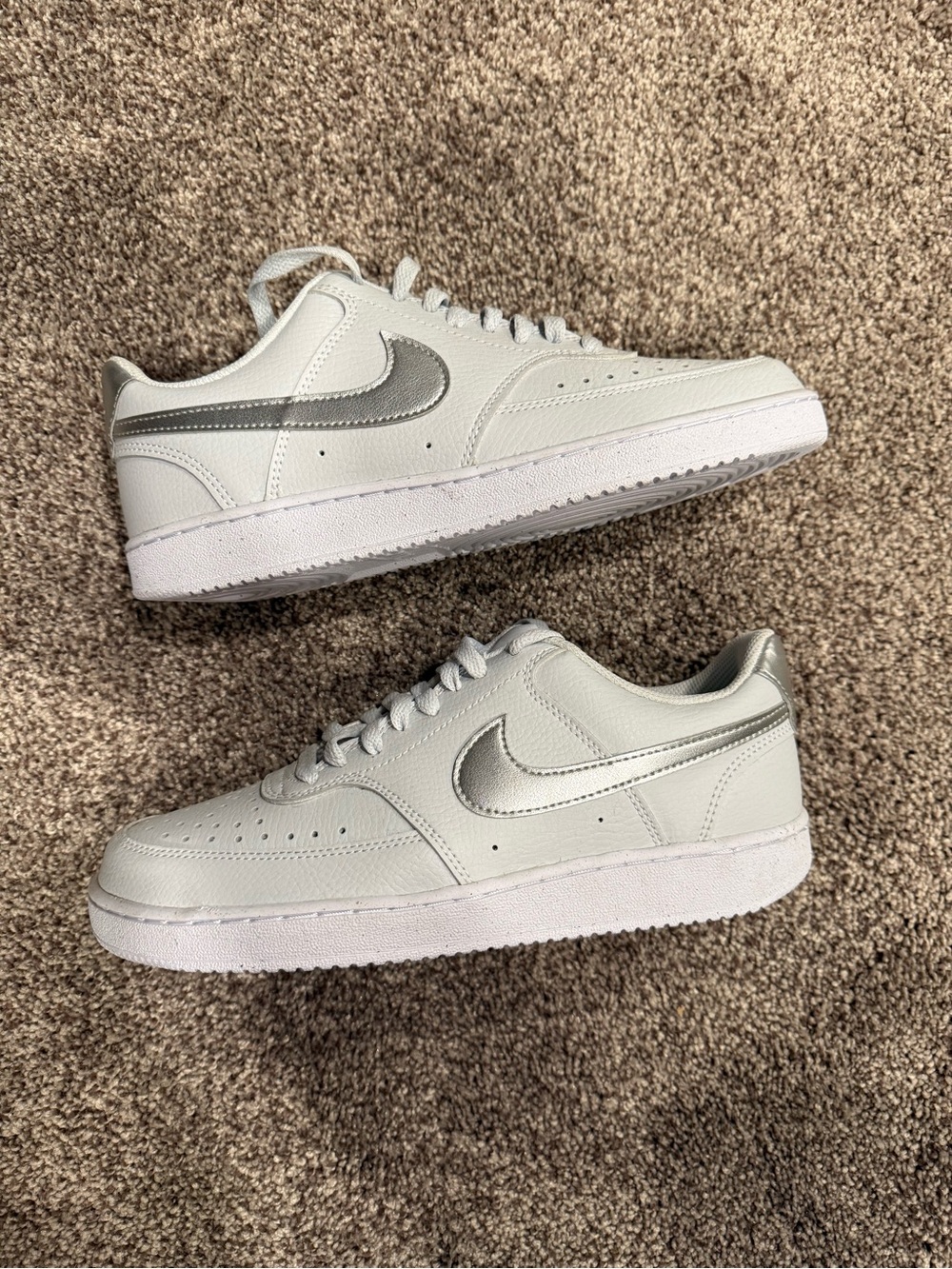 Nike Low Court Vision Womens white & gray sneakers